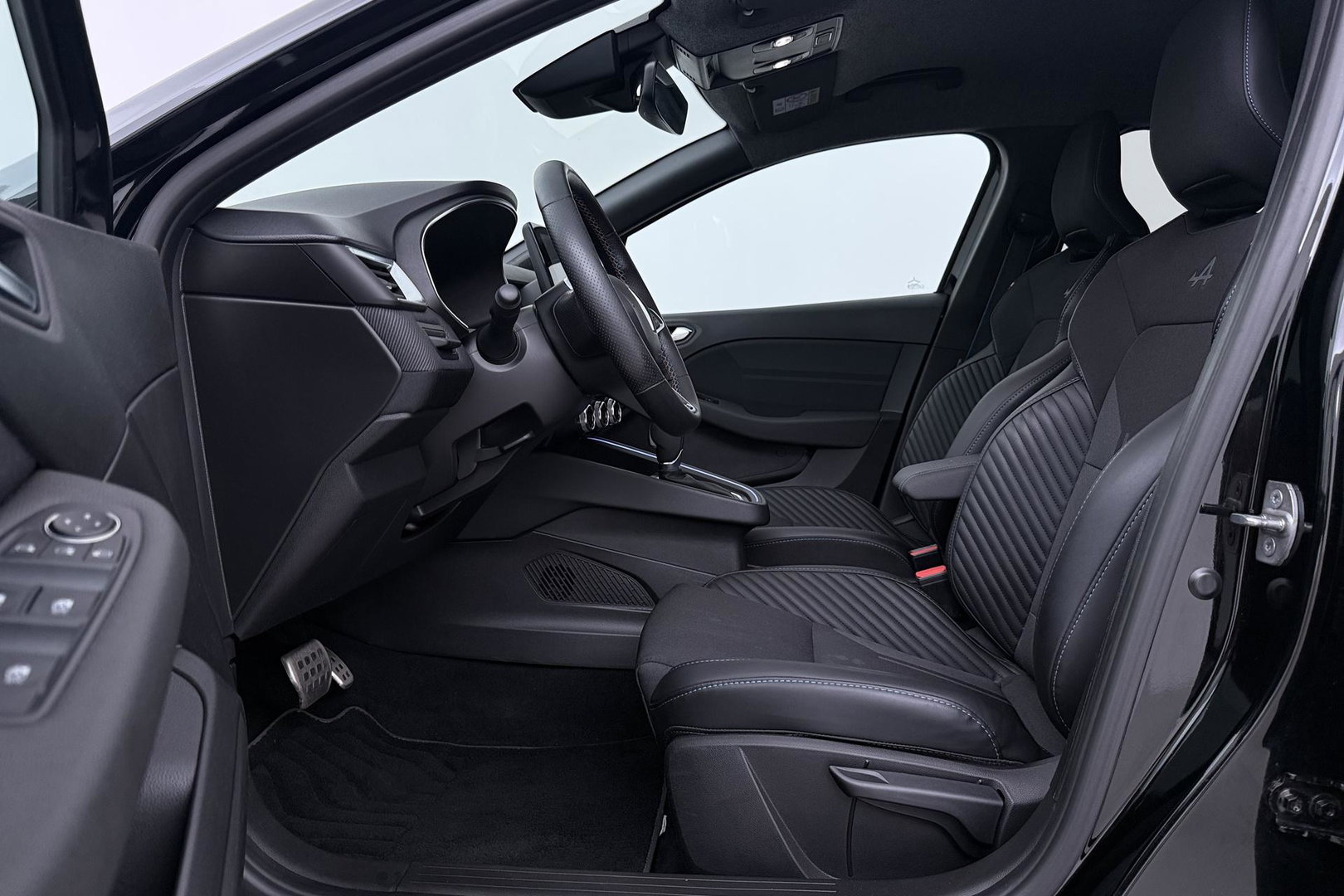 Renault Clio 1.6 E-Tech Full Hybrid 145 Esprit Alpine | Bose | Camera | BLIS | Stoel+Stuurverwarming | PDC V+A | Navigatie | Getint glas