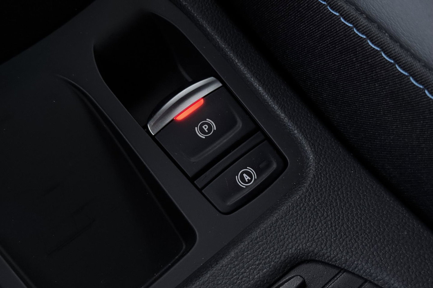 Renault Clio 1.6 E-Tech Full Hybrid 145 Esprit Alpine | Bose | Camera | BLIS | Stoel+Stuurverwarming | PDC V+A | Navigatie | Getint glas