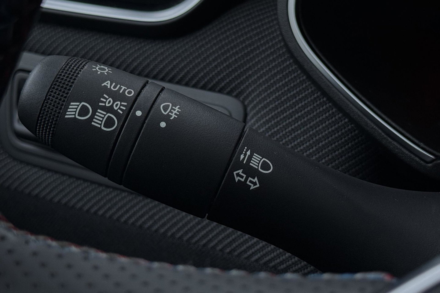 Renault Clio 1.6 E-Tech Full Hybrid 145 Esprit Alpine | Bose | Camera | BLIS | Stoel+Stuurverwarming | PDC V+A | Navigatie | Getint glas