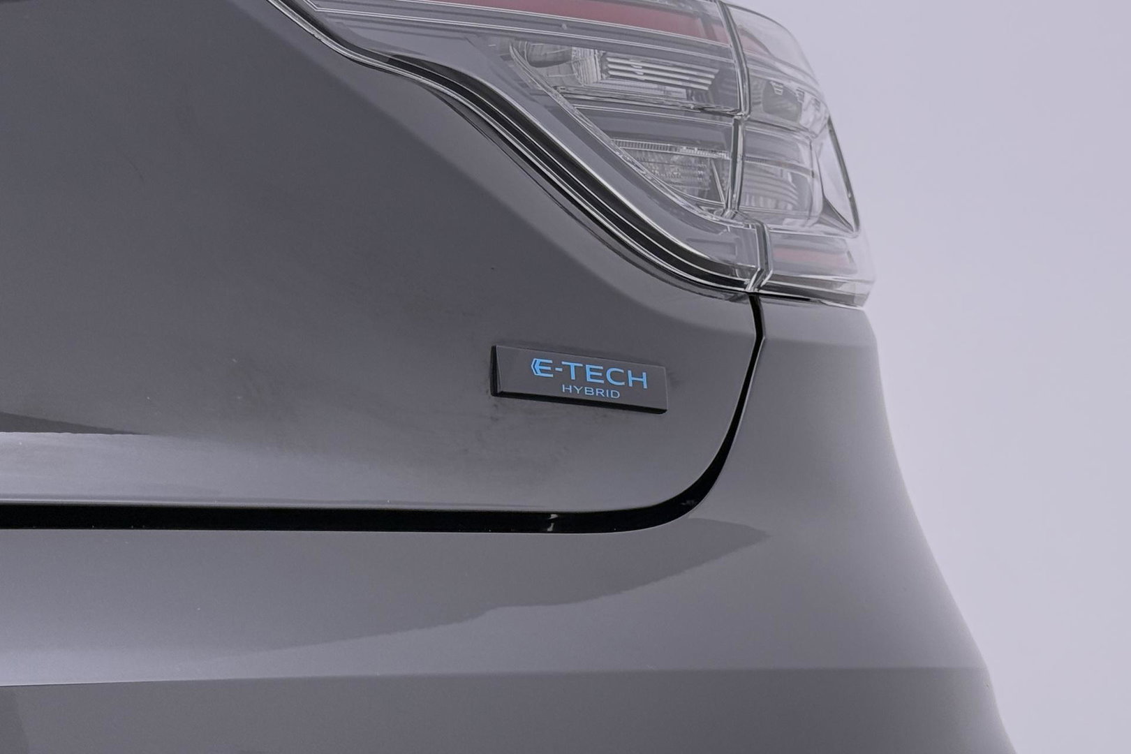 Renault Clio 1.6 E-Tech Full Hybrid 145 Esprit Alpine | Bose | Camera | BLIS | Stoel+Stuurverwarming | PDC V+A | Navigatie | Getint glas