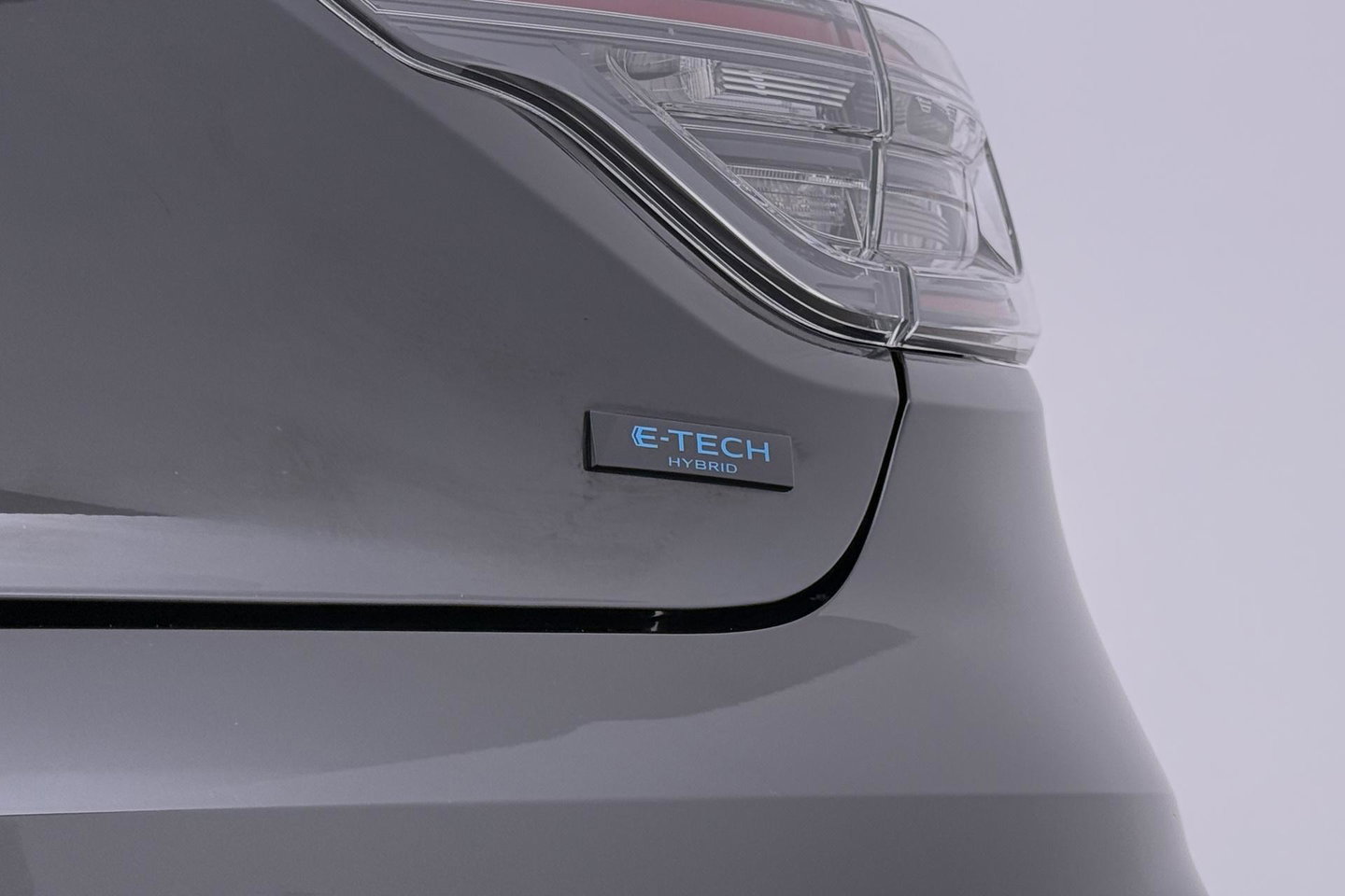 Renault Clio 1.6 E-Tech Full Hybrid 145 Esprit Alpine | Bose | Camera | BLIS | Stoel+Stuurverwarming | PDC V+A | Navigatie | Getint glas