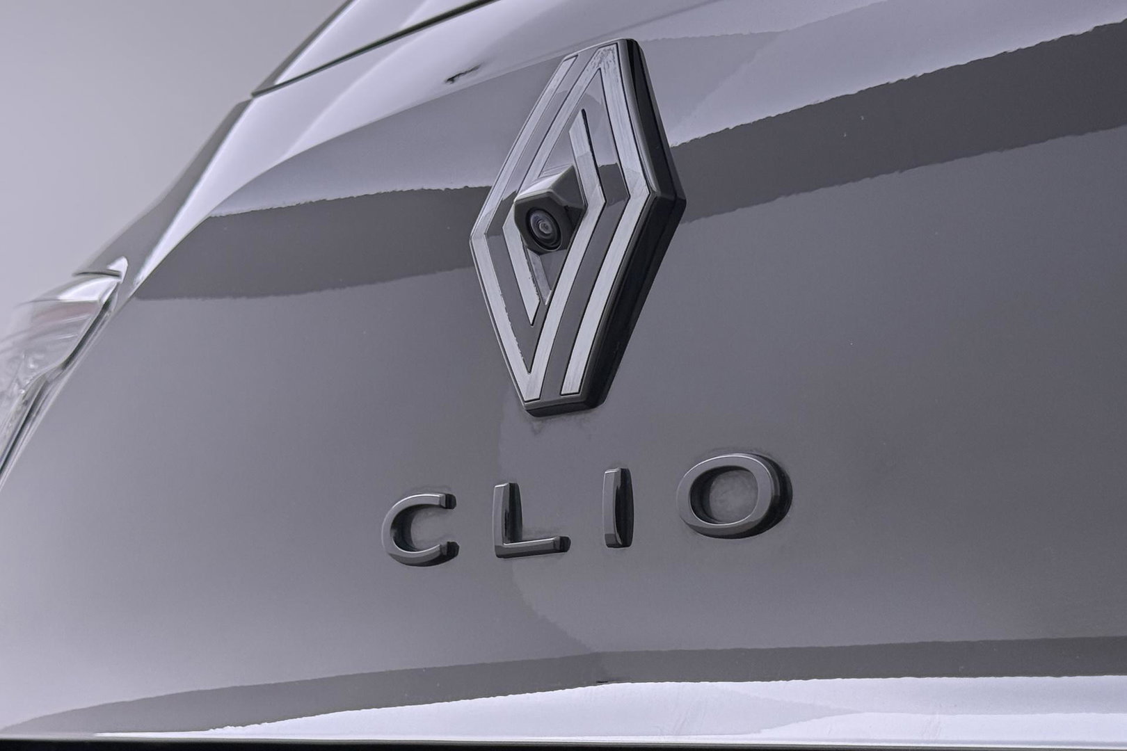 Renault Clio 1.6 E-Tech Full Hybrid 145 Esprit Alpine | Bose | Camera | BLIS | Stoel+Stuurverwarming | PDC V+A | Navigatie | Getint glas