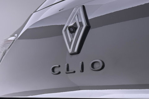 Renault Clio 1.6 E-Tech Full Hybrid 145 Esprit Alpine | Bose | Camera | BLIS | Stoel+Stuurverwarming | PDC V+A | Navigatie | Getint glas