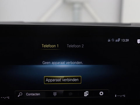 Mercedes-Benz A-Klasse 200 Business Solution AMG | Pano.Dak | Camera | Navigatie | Apple Carplay | LED