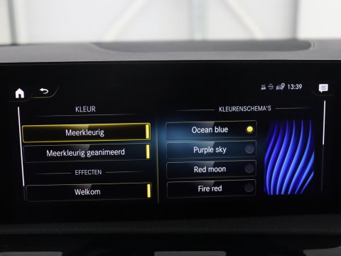 Mercedes-Benz A-Klasse 200 Business Solution AMG | Pano.Dak | Camera | Navigatie | Apple Carplay | LED