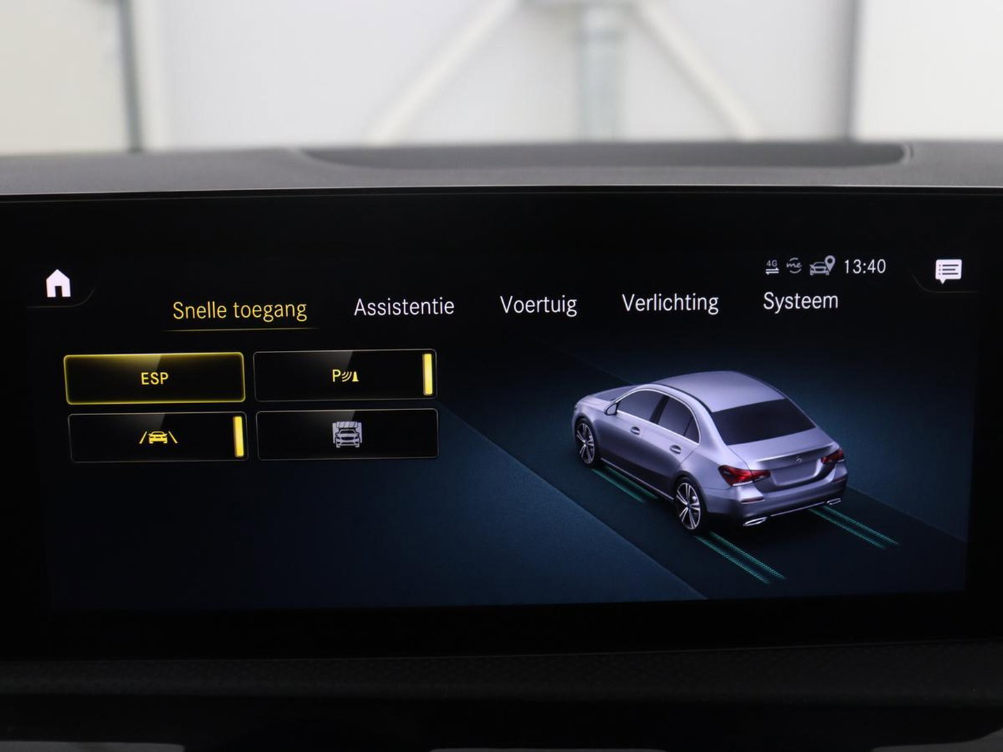 Mercedes-Benz A-Klasse 200 Business Solution AMG | Pano.Dak | Camera | Navigatie | Apple Carplay | LED