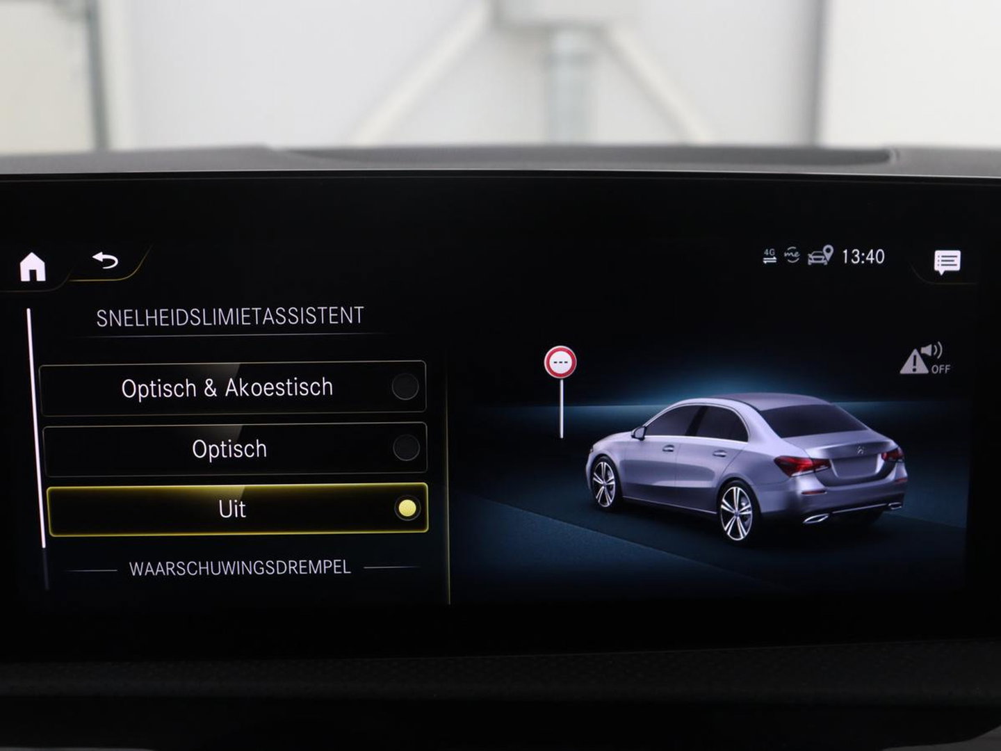Mercedes-Benz A-Klasse 200 Business Solution AMG | Pano.Dak | Camera | Navigatie | Apple Carplay | LED