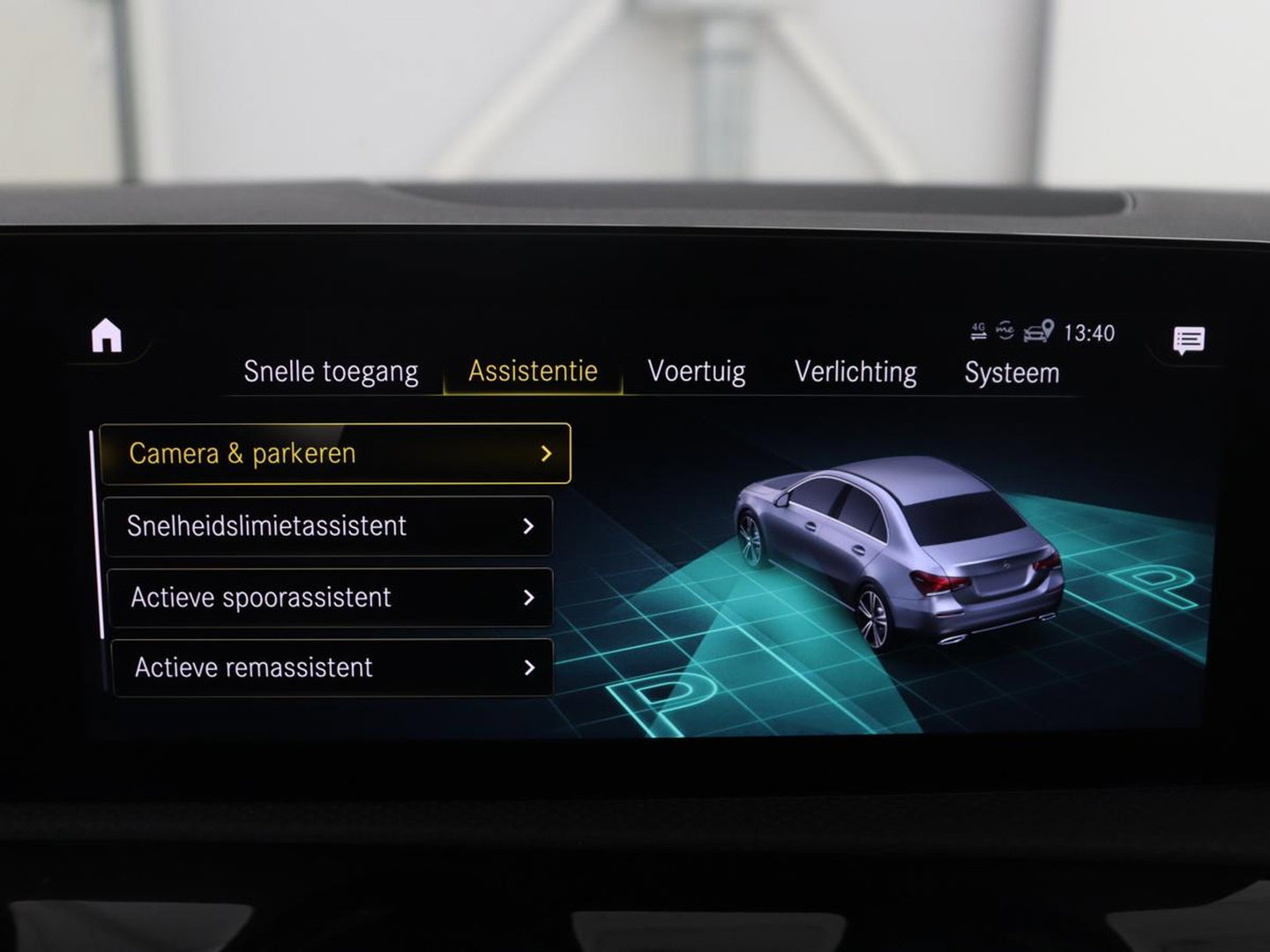 Mercedes-Benz A-Klasse 200 Business Solution AMG | Pano.Dak | Camera | Navigatie | Apple Carplay | LED