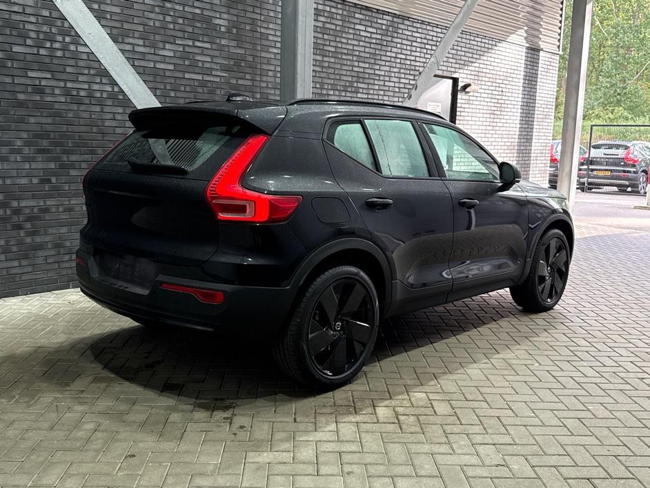 Volvo XC40 2.0 B3 Plus Black Edition | Harman/Kardon | Camera | Stoel+Stuurverwarming | Memory | Keyless | 20 Inch