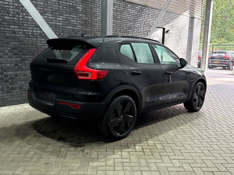 Volvo XC40 2.0 B3 Plus Black Edition | Harman/Kardon | Camera | Stoel+Stuurverwarming | Memory | Keyless | 20 Inch