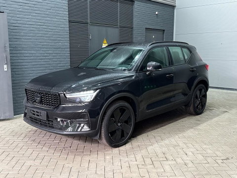 Volvo XC40 2.0 B3 Plus Black Edition | Harman/Kardon | Camera | Stoel+Stuurverwarming | Memory | Keyless | 20 Inch