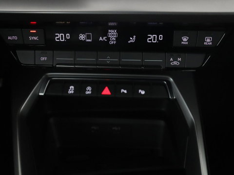 Audi A3 Sportback 30 TFSI Advanced edition | Cruise control | Camera | Park assist | Navigatie | Carplay | Climate control | Virtueel dashboard | Full LED