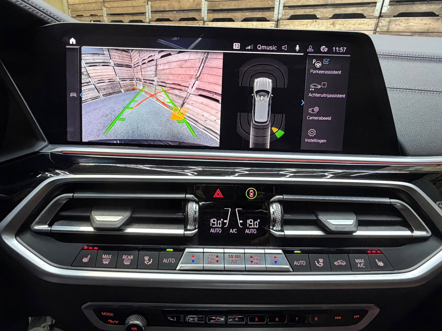 BMW X5 XDrive45e High Executive, Pano, 20"LM, Adptieve Cruise, HuD, Harman Kardon, Luchtvering, Stoel-Stuur en Achterbank verw.