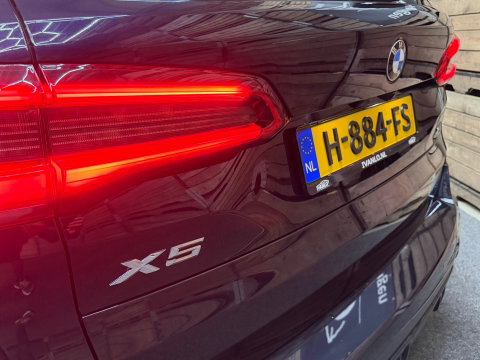 BMW X5 XDrive45e High Executive, Pano, 20"LM, Adptieve Cruise, HuD, Harman Kardon, Luchtvering, Stoel-Stuur en Achterbank verw.