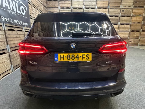 BMW X5 XDrive45e High Executive, Pano, 20"LM, Adptieve Cruise, HuD, Harman Kardon, Luchtvering, Stoel-Stuur en Achterbank verw.