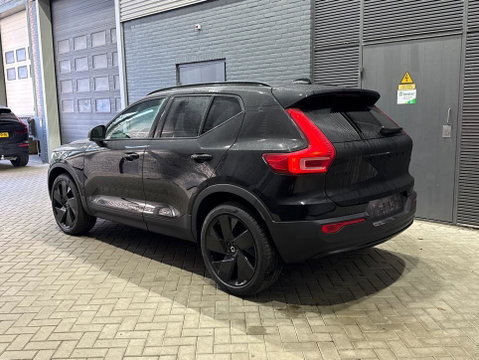 Volvo XC40 2.0 B3 Plus Black Edition | Harman/Kardon | Pilot Assist | Camera | BLIS | Memory | Stoel+Stuurverwarming | Keyless | ACC | 20 Inch