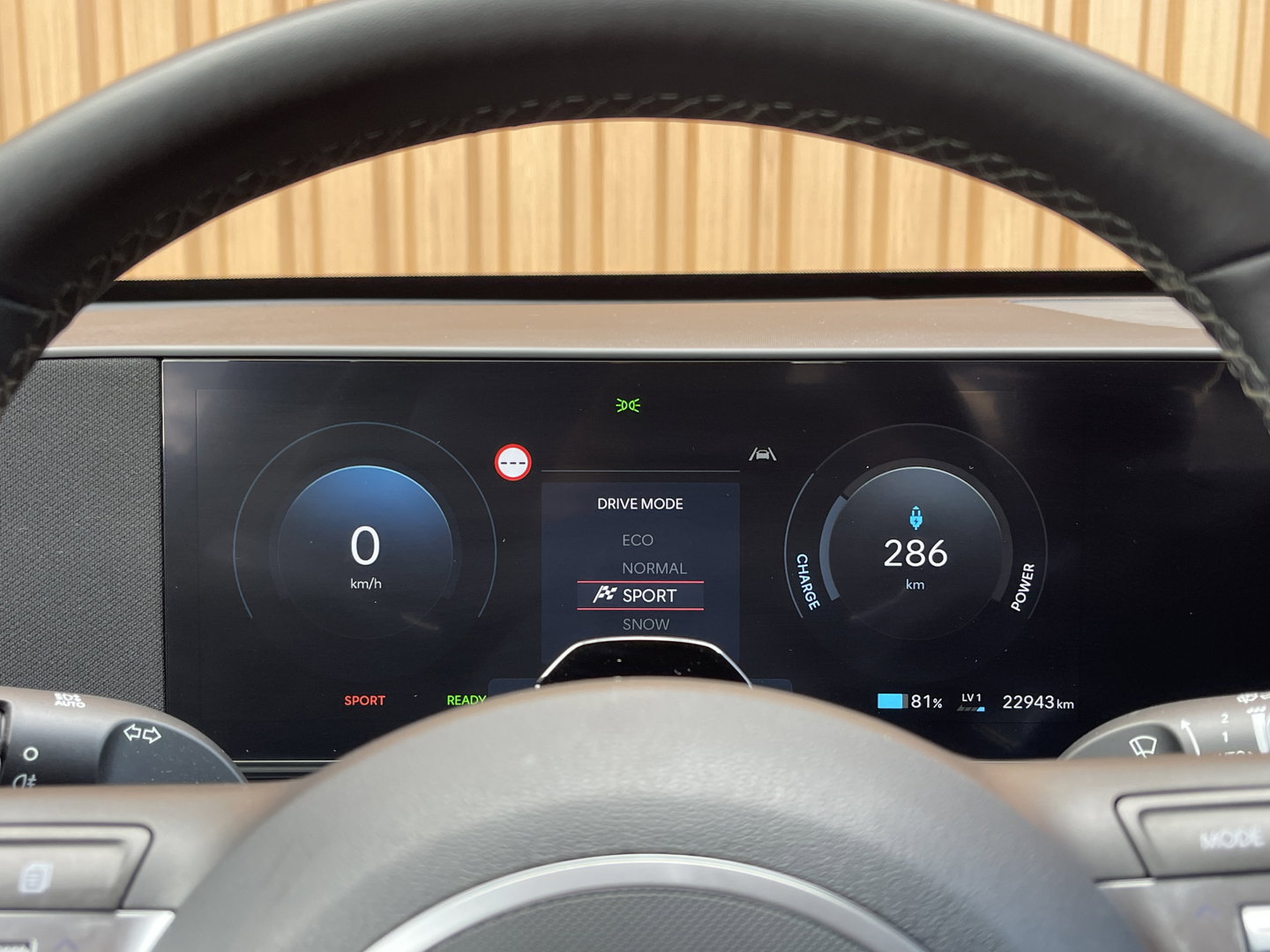 Hyundai KONA Electric Standard Range Pure Edition 48.6 kWh | Draadloze Apple Carplay | Android Auto | Rijmodus Regeling | Lane Assist | Stuurwielverwarming |