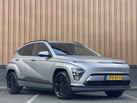 Hyundai KONA Electric Standard Range Pure Edition 48.6 kWh | Draadloze Apple Carplay | Android Auto | Rijmodus Regeling | Lane Assist | Stuurwielverwarming |