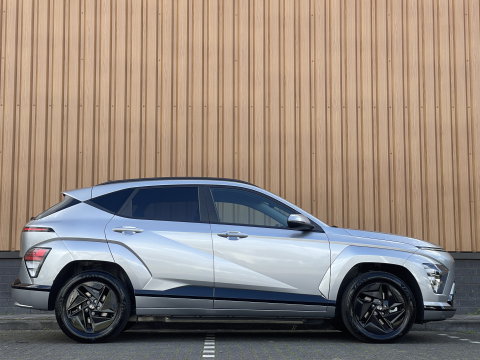 Hyundai KONA Electric Standard Range Pure Edition 48.6 kWh | Draadloze Apple Carplay | Android Auto | Rijmodus Regeling | Lane Assist | Stuurwielverwarming |