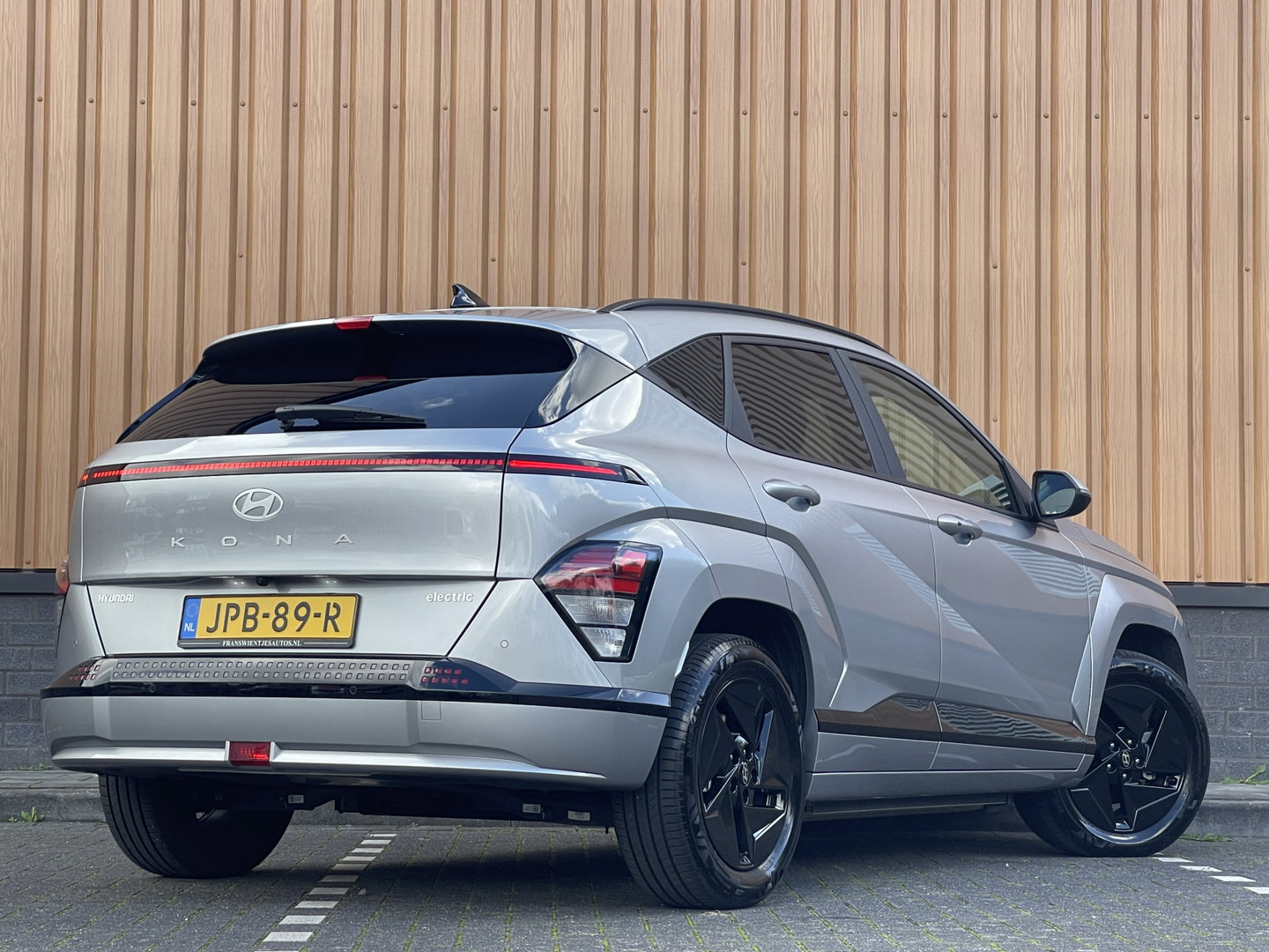 Hyundai KONA Electric Standard Range Pure Edition 48.6 kWh | Draadloze Apple Carplay | Android Auto | Rijmodus Regeling | Lane Assist | Stuurwielverwarming |
