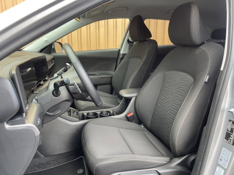 Hyundai KONA Electric Standard Range Pure Edition 48.6 kWh | Draadloze Apple Carplay | Android Auto | Rijmodus Regeling | Lane Assist | Stuurwielverwarming |