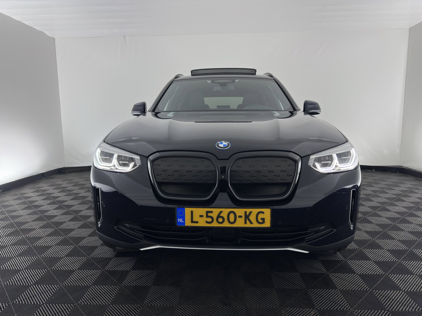 BMW iX3 High Executive 80 kWh (INCL-BTW) *AUT | PANO | LEATHER SPORT | ADAPTIVE-CRUISE | FULL-LED | BLIND-SPOT | MEMORY-PACK | DIGI-COCKPIT | HEATED-COMFORTSEATS | KEYLESS | CAMERA | DAB+ | TOWBAR | 20''ALU*