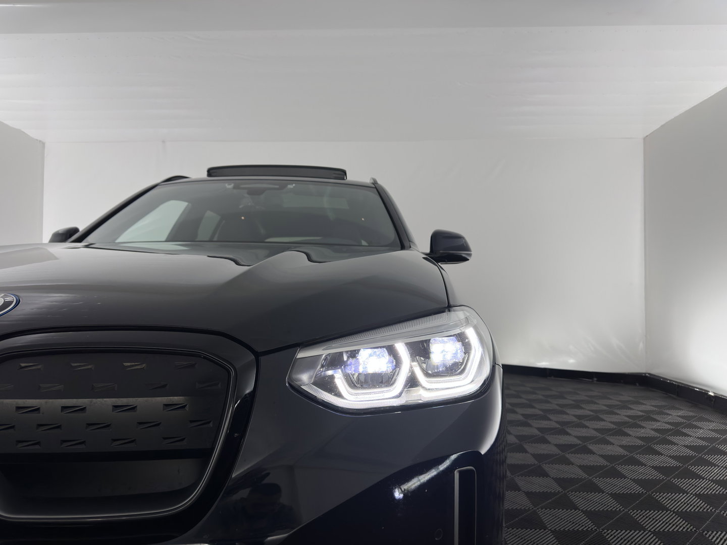 BMW iX3 High Executive 80 kWh (INCL-BTW) *AUT | PANO | LEATHER SPORT | ADAPTIVE-CRUISE | FULL-LED | BLIND-SPOT | MEMORY-PACK | DIGI-COCKPIT | HEATED-COMFORTSEATS | KEYLESS | CAMERA | DAB+ | TOWBAR | 20''ALU*