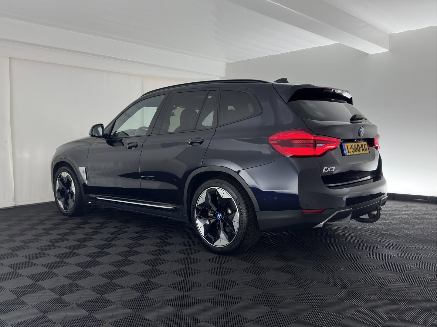BMW iX3 High Executive 80 kWh (INCL-BTW) *AUT | PANO | LEATHER SPORT | ADAPTIVE-CRUISE | FULL-LED | BLIND-SPOT | MEMORY-PACK | DIGI-COCKPIT | HEATED-COMFORTSEATS | KEYLESS | CAMERA | DAB+ | TOWBAR | 20''ALU*