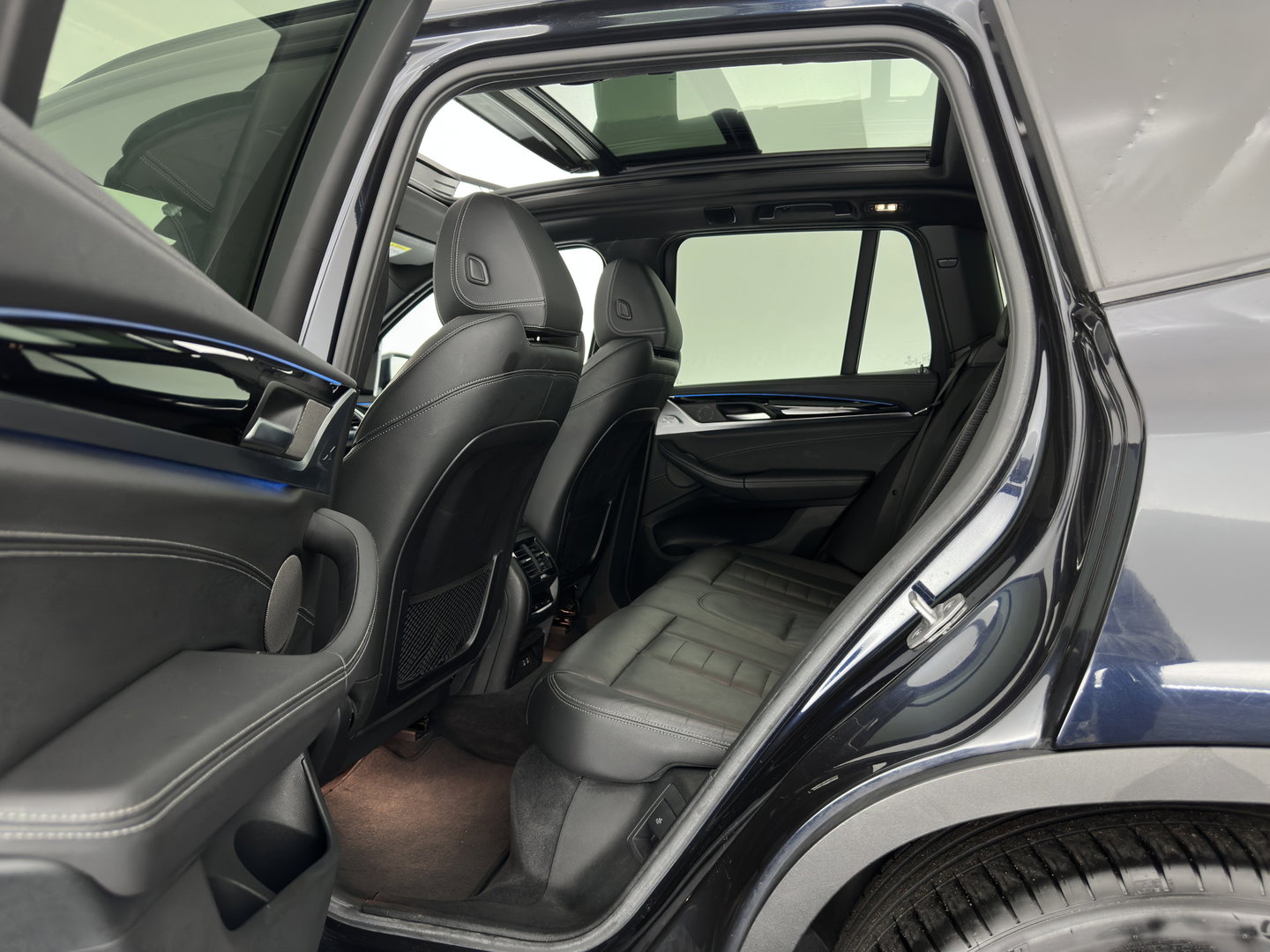 BMW iX3 High Executive 80 kWh (INCL-BTW) *AUT | PANO | LEATHER SPORT | ADAPTIVE-CRUISE | FULL-LED | BLIND-SPOT | MEMORY-PACK | DIGI-COCKPIT | HEATED-COMFORTSEATS | KEYLESS | CAMERA | DAB+ | TOWBAR | 20''ALU*
