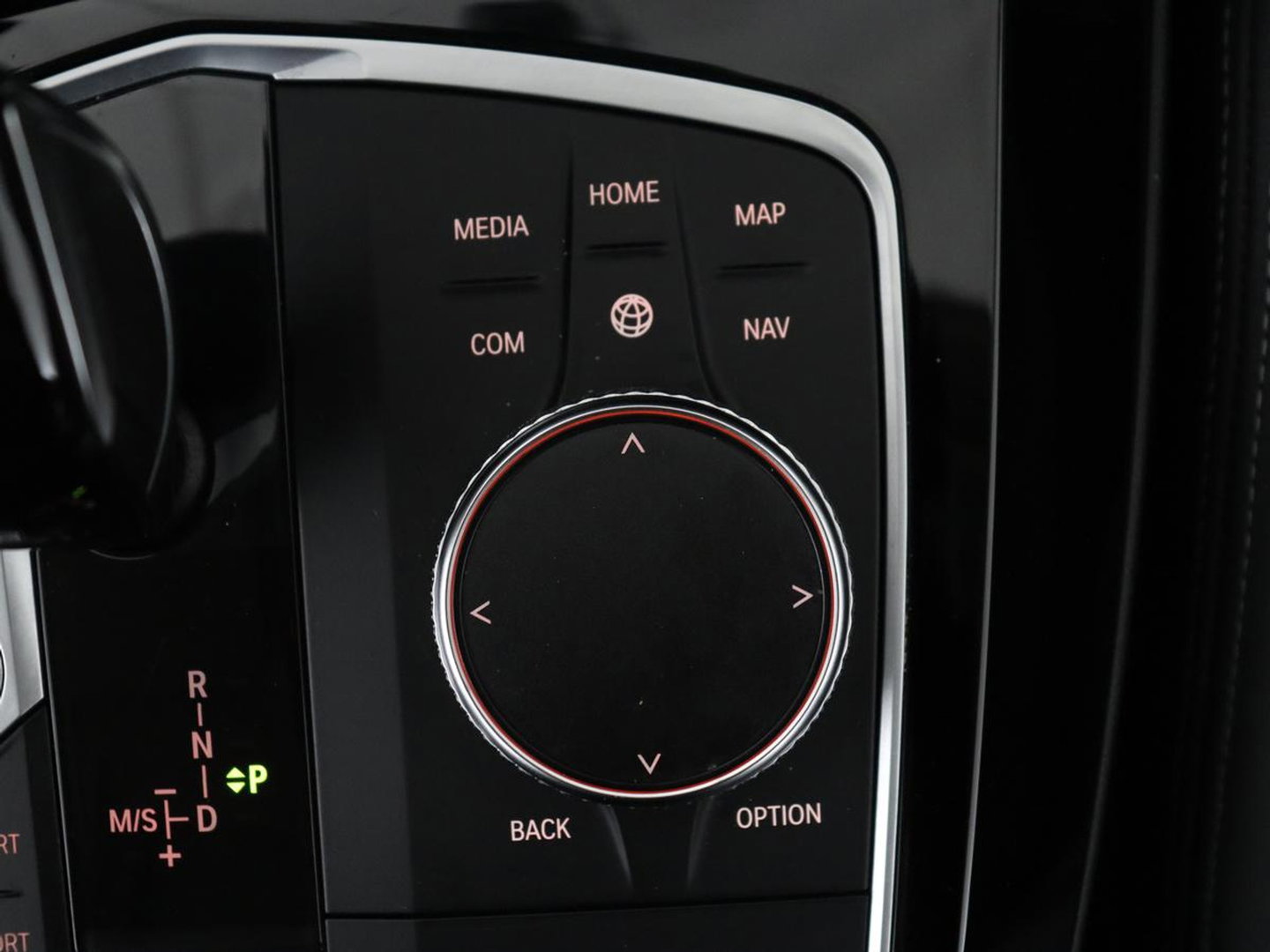 BMW X3 xDrive20i High Executive | Trekhaak | Stoelverwarming | Pano.Dak | Keyless Entry |