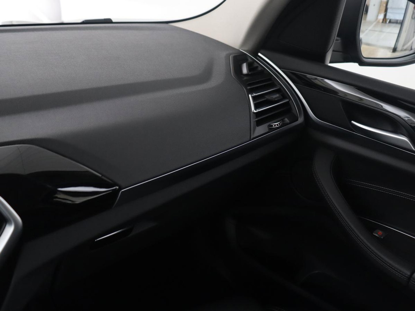 BMW X3 xDrive20i High Executive | Trekhaak | Stoelverwarming | Pano.Dak | Keyless Entry |