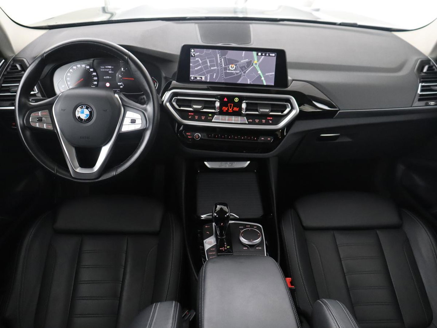 BMW X3 xDrive20i High Executive | Trekhaak | Stoelverwarming | Pano.Dak | Keyless Entry |