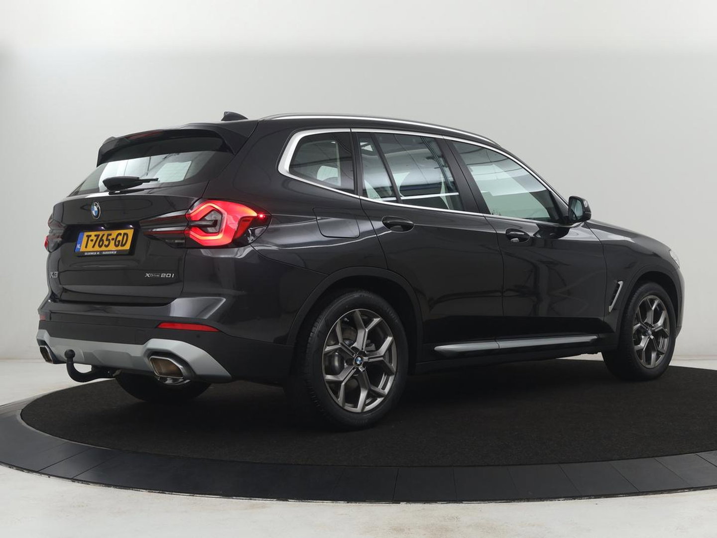 BMW X3 xDrive20i High Executive | Trekhaak | Stoelverwarming | Pano.Dak | Keyless Entry |