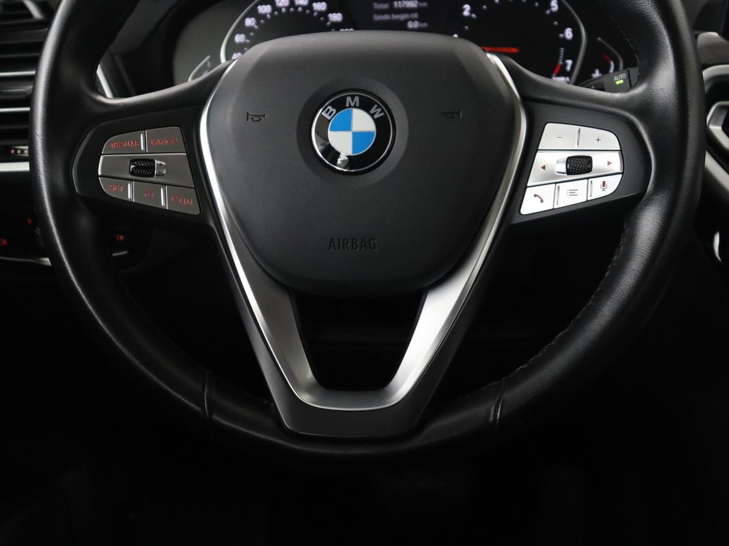 BMW X3 xDrive20i High Executive | Trekhaak | Stoelverwarming | Pano.Dak | Keyless Entry |