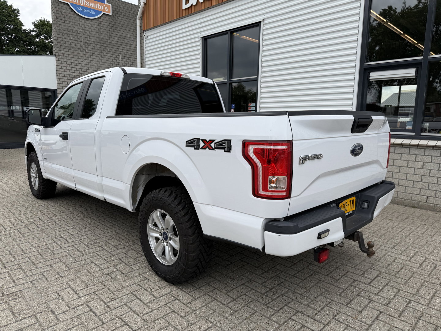 Ford F 150 XL V6 330pk automaat 4x4 / 5 persoons / Prins LPG / vaste prijs rijklaar € 24.950 ex btw / airco / cruise / leer / stoelverwarming / trekhaak / euro 6