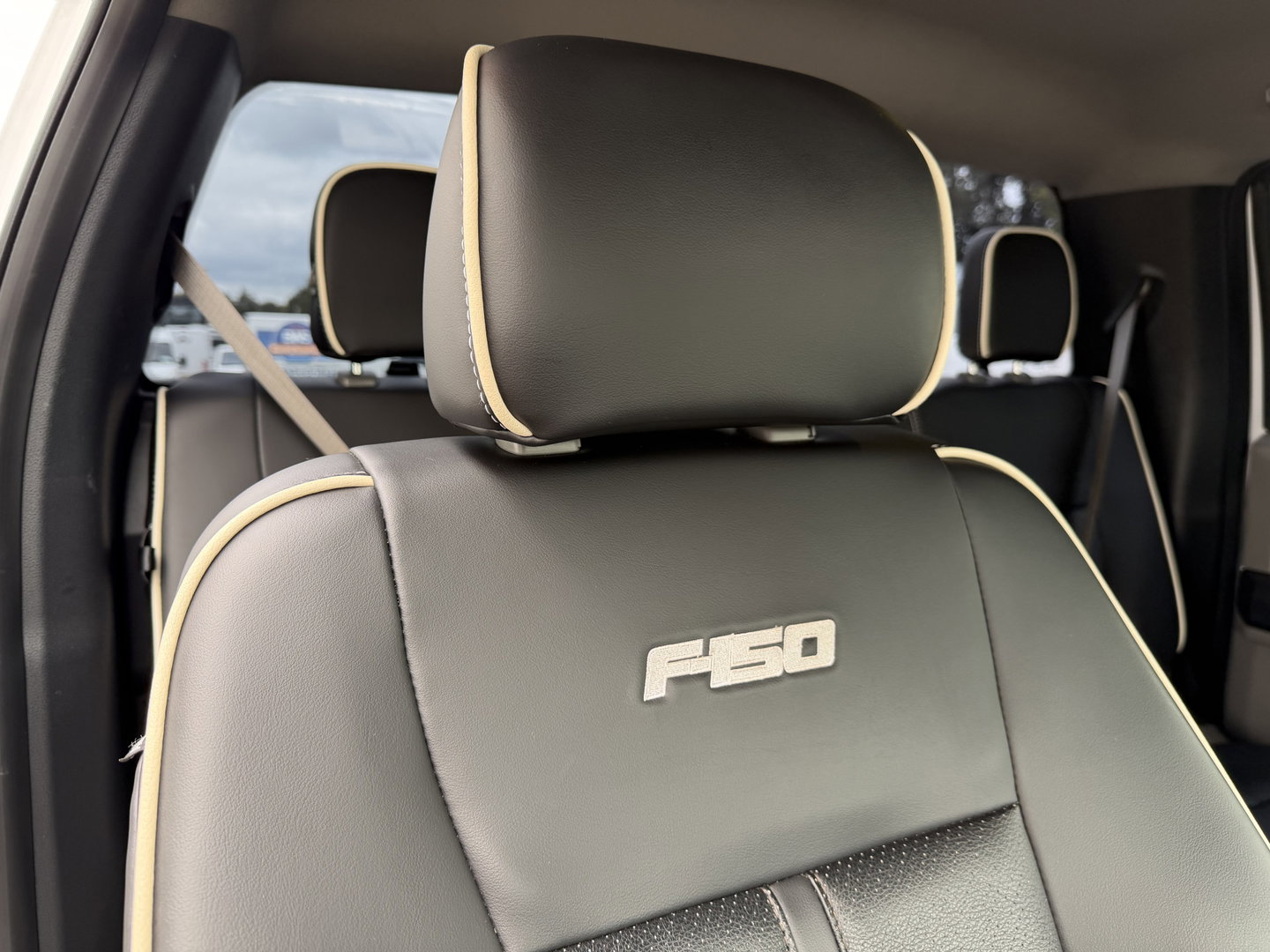 Ford F 150 XL V6 330pk automaat 4x4 / 5 persoons / Prins LPG / vaste prijs rijklaar € 24.950 ex btw / airco / cruise / leer / stoelverwarming / trekhaak / euro 6