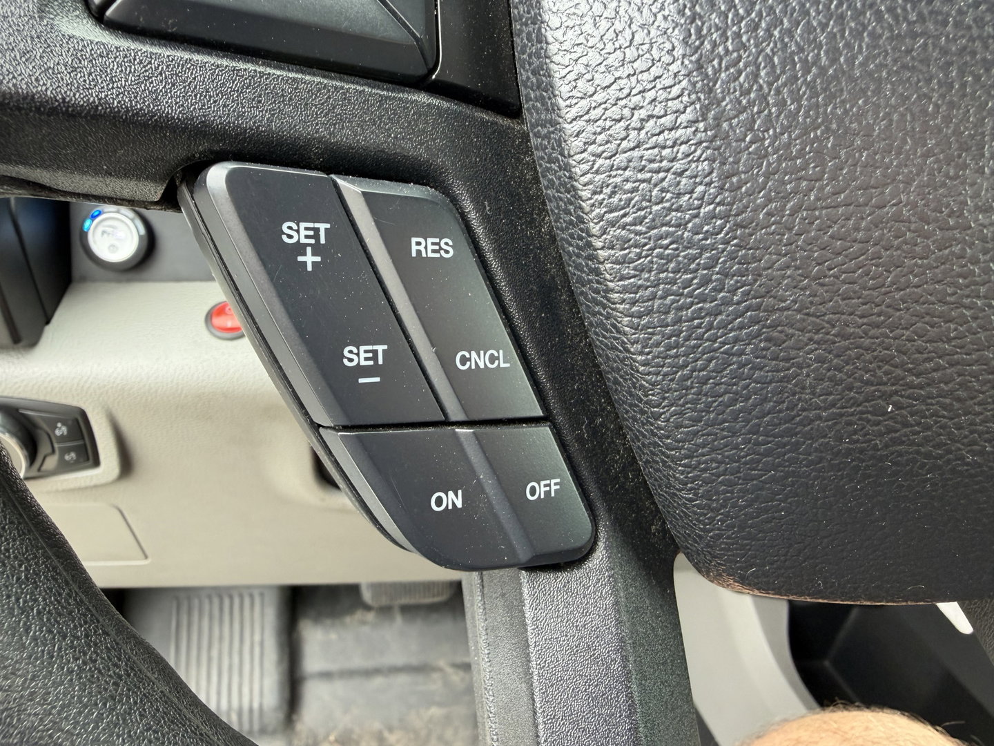 Ford F 150 XL V6 330pk automaat 4x4 / 5 persoons / Prins LPG / vaste prijs rijklaar € 24.950 ex btw / airco / cruise / leer / stoelverwarming / trekhaak / euro 6