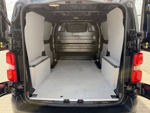 Opel Vivaro 1.5 CDTI L2H1 Edition / vaste prijs rijklaar € 18.950 ex btw / euro 6 / bpm vrij / lease vanaf € 319 / dubbele schuifdeur / zwart metallic / trekhaak / pdc voor en achter