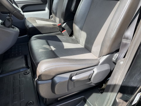 Opel Vivaro 1.5 CDTI L2H1 Edition / vaste prijs rijklaar € 18.950 ex btw / euro 6 / bpm vrij / lease vanaf € 319 / dubbele schuifdeur / zwart metallic / trekhaak / pdc voor en achter
