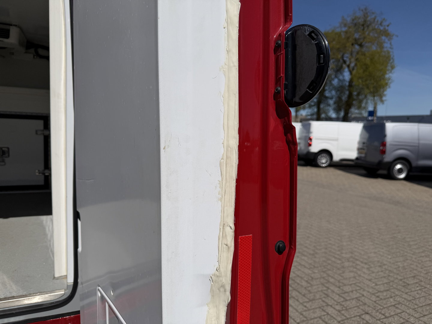 Volkswagen Crafter e-Crafter L3H3 36 kWh / Thermo King koel vries dag en nacht koeling - 22 graden celsius / rijbereik 120 km / airco / cruise / camera / pdc rondom / zero emissie
