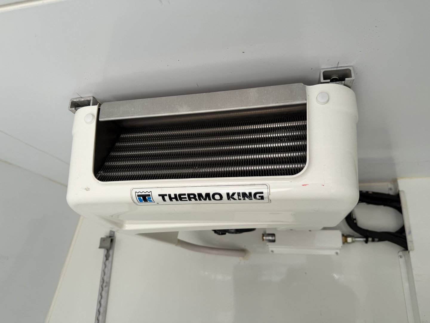 Volkswagen Crafter e-Crafter L3H3 36 kWh / Thermo King koel vries dag en nacht koeling - 22 graden celsius / rijbereik 120 km / airco / cruise / camera / pdc rondom / zero emissie