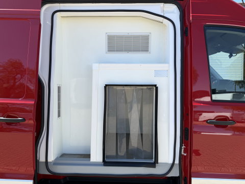 Volkswagen Crafter e-Crafter L3H3 36 kWh / Thermo King koel vries dag en nacht koeling - 22 graden celsius / rijbereik 120 km / airco / cruise / camera / pdc rondom / zero emissie