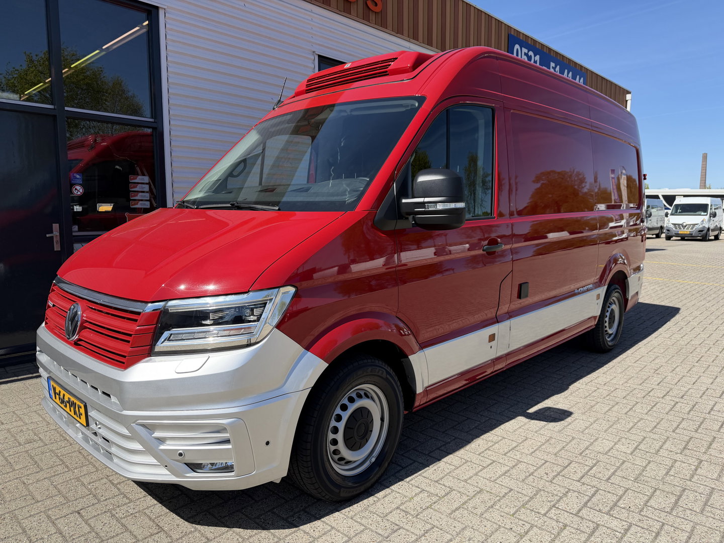 Volkswagen Crafter e-Crafter L3H3 36 kWh / Thermo King koel vries dag en nacht koeling - 22 graden celsius / rijbereik 120 km / airco / cruise / camera / pdc rondom / zero emissie