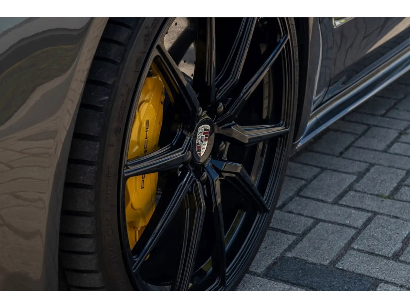 Porsche Panamera Sport Turismo 4.0 Turbo S E-Hybrid 680PK / Ceramic / Sports Chrono / Sport Design