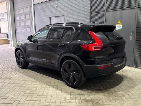 Volvo XC40 2.0 B3 Plus Black Edition | Harman/Kardon | Pilot Assist | Camera | BLIS | Memory | Stoel+Stuurverwarming | Keyless | ACC | 20 Inch