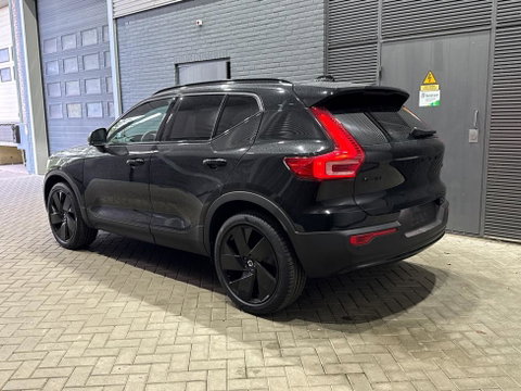 Volvo XC40 2.0 B3 Plus Black Edition | Harman/Kardon | Camera | Stoel+Stuurverwarming | Memory | Keyless | 20 Inch