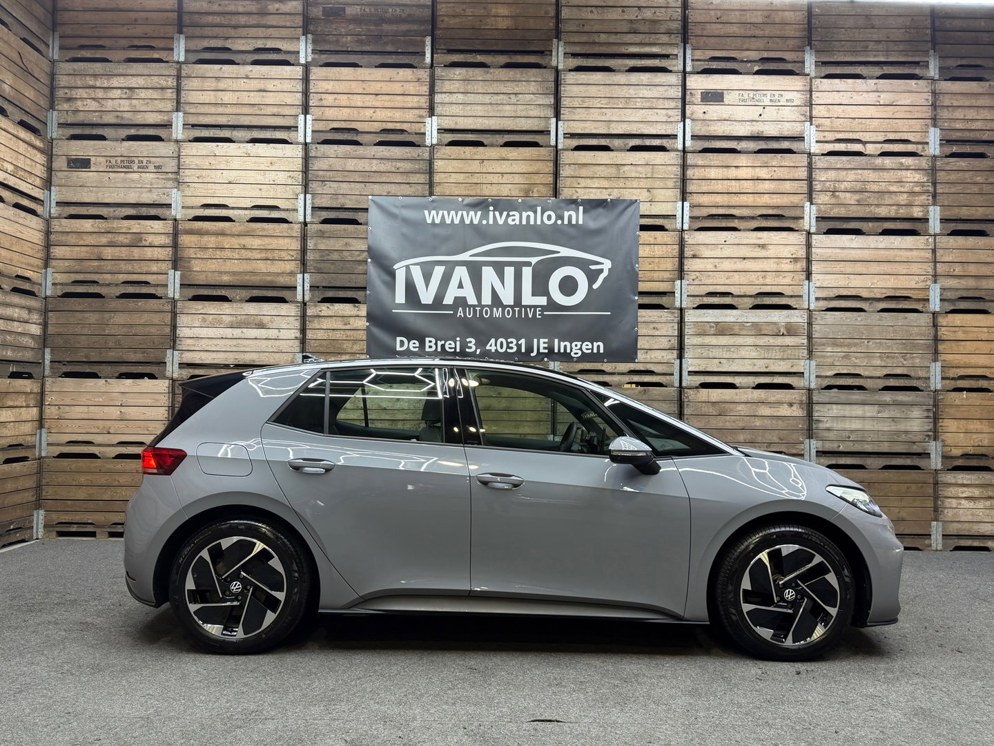 Volkswagen ID.3 Pro 59 kWh, 18"LM, Zwart dak, Moonstone Grey, Adaptive Cruise, Sfeer