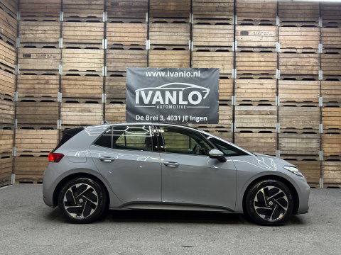 Volkswagen ID.3 Pro 59 kWh, 18"LM, Zwart dak, Moonstone Grey, Adaptive Cruise, Sfeer
