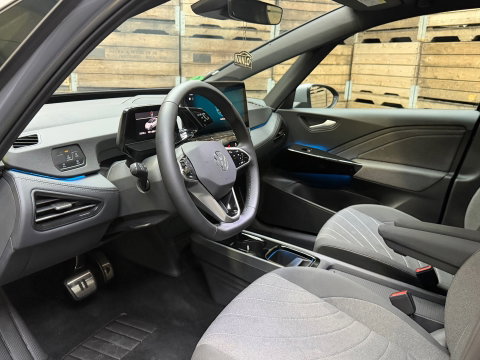 Volkswagen ID.3 Pro 59 kWh, 18"LM, Zwart dak, Moonstone Grey, Adaptive Cruise, Sfeer