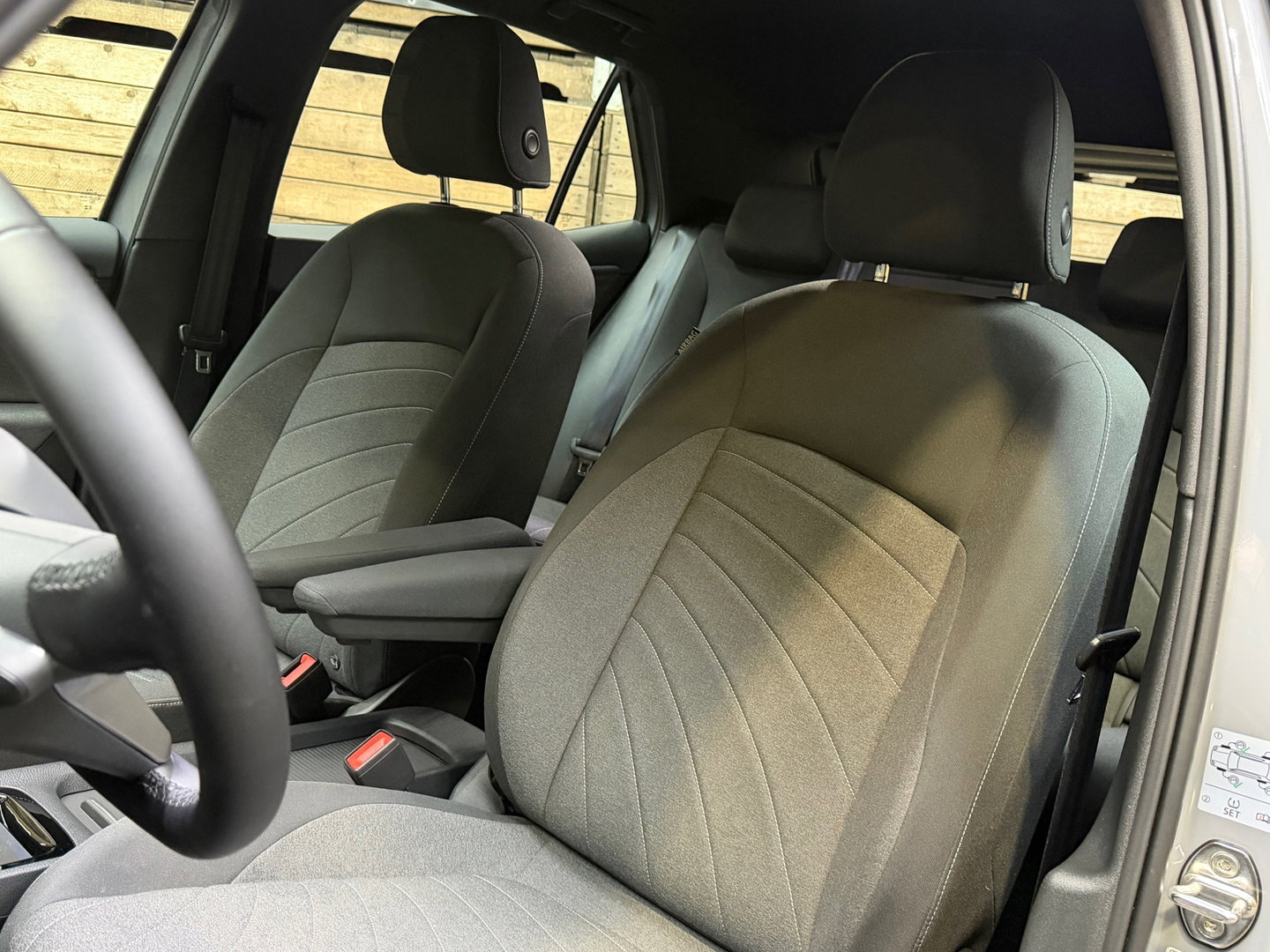 Volkswagen ID.3 Pro 59 kWh, 18"LM, Zwart dak, Moonstone Grey, Adaptive Cruise, Sfeer